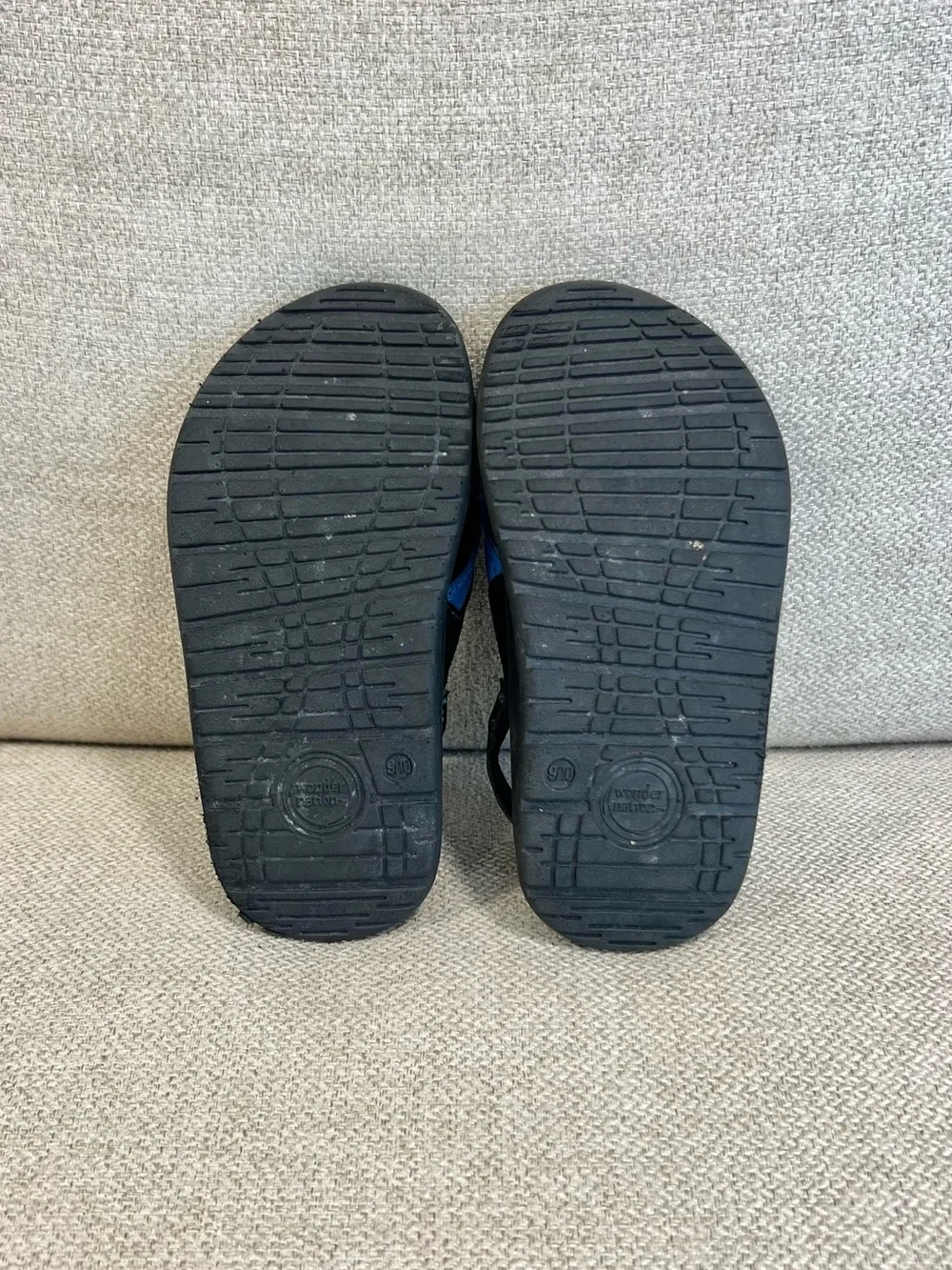 Wonder Nation Size 9/10 Toddler Blue Black Flip Flops EUC